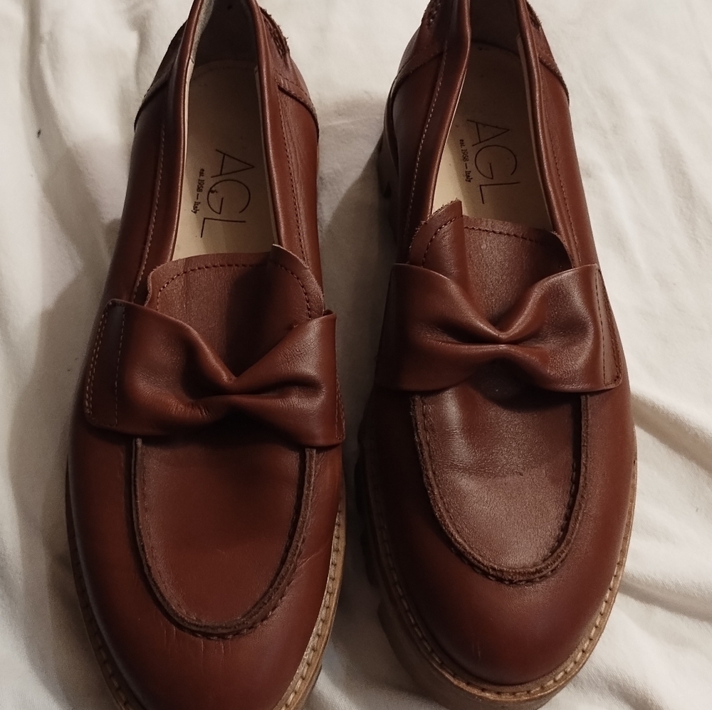 AGL Attilio Giusti Leombru Women's Brown Loafers